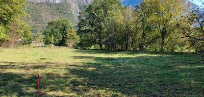 Terrain seul à Magland en Haute-Savoie (74) de 1083 m² à vendre au prix de 205000€ - 1