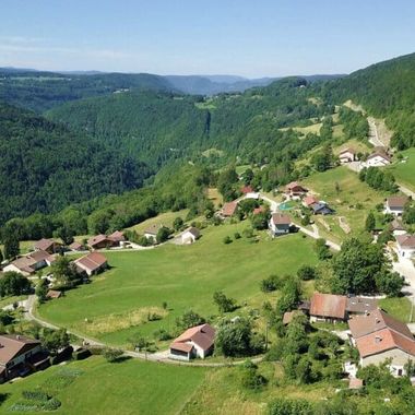Image du post Jura (39) : plusieurs terrains à vendre à Morbier !