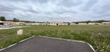 Terrain seul à Vœuil-et-Giget en Charente (16) de 600 m² à vendre au prix de 51000€