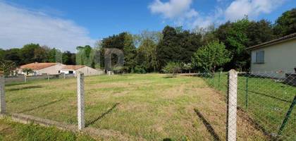 Terrain seul à Saint-Brice en Charente (16) de 2023 m² à vendre au prix de 65000€