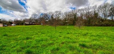 Terrain seul à Larrazet en Tarn-et-Garonne (82) de 2000 m² à vendre au prix de 79000€ - 1