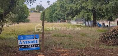 Terrain seul à Nieuil en Charente (16) de 1700 m² à vendre au prix de 17950€ - 1