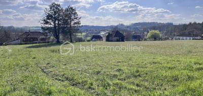 Terrain seul à Hautefort en Dordogne (24) de 4800 m² à vendre au prix de 52000€ - 2