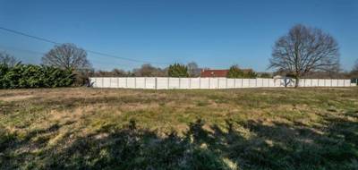 Terrain seul à Vierzon en Cher (18) de 702 m² à vendre au prix de 44000€ - 2