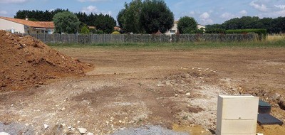 Terrain seul à Meursac en Charente-Maritime (17) de 807 m² à vendre au prix de 75300€