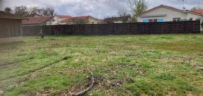 Terrain seul à Saint-Pierre-du-Mont en Landes (40) de 700 m² à vendre au prix de 79000€