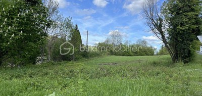 Terrain seul à Boulazac Isle Manoire en Dordogne (24) de 2185 m² à vendre au prix de 39000€