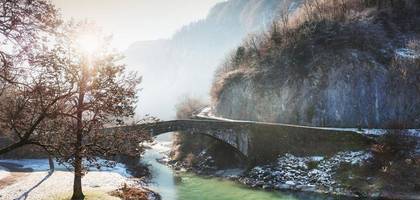 Terrain seul à Cluses en Haute-Savoie (74) de 200 m² à vendre au prix de 83000€ - 2