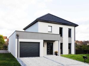 maison contemporaine à étage avec garage, par Maisons ECC