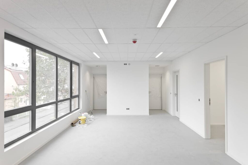 Travaux de conversion bureau en appartement