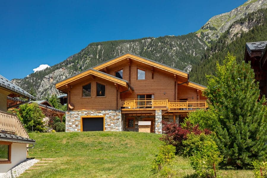 chalet en bois dans le Jura, par Constructions Chauvin