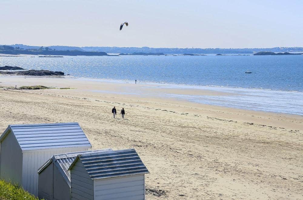 plage de la station balnéaire de Lancieux (22)