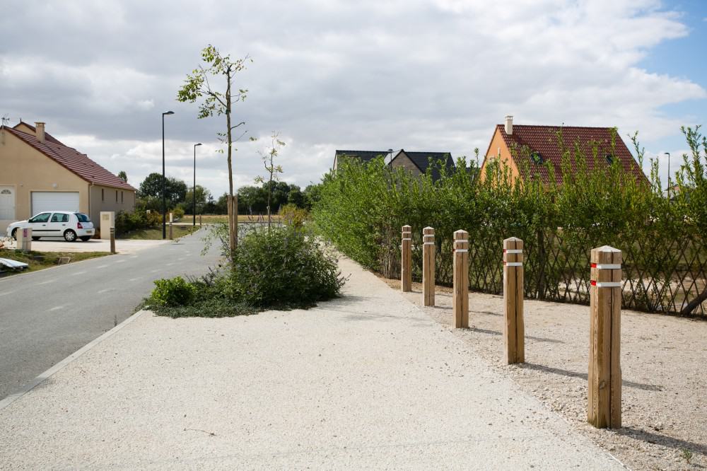rue d'un lotissement &agrave; Bonville, dans la commune de Gellainville (28), par Pierres et Territoires Eure-et-Loir