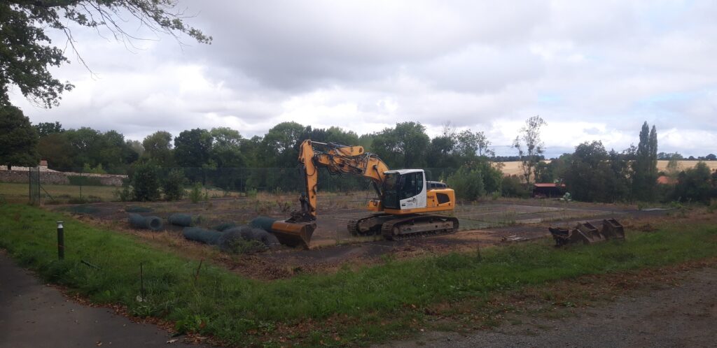 travaux pour la viabilisation du futur lotissement du Longuenais, à Mesnard-la-Barotière (85)