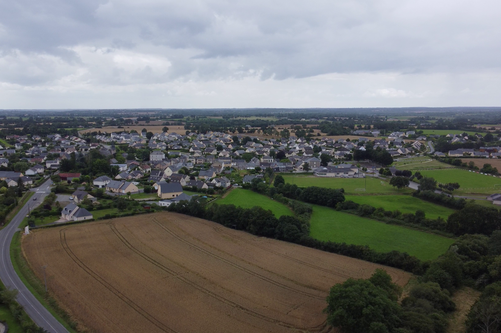 commune de Louvigné, dans le département de la Mayenne (53)