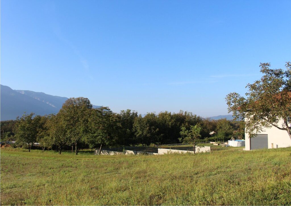 vue sur les terrains du lotissement « Les Jardins d’Eva » - L'Albenc (38)