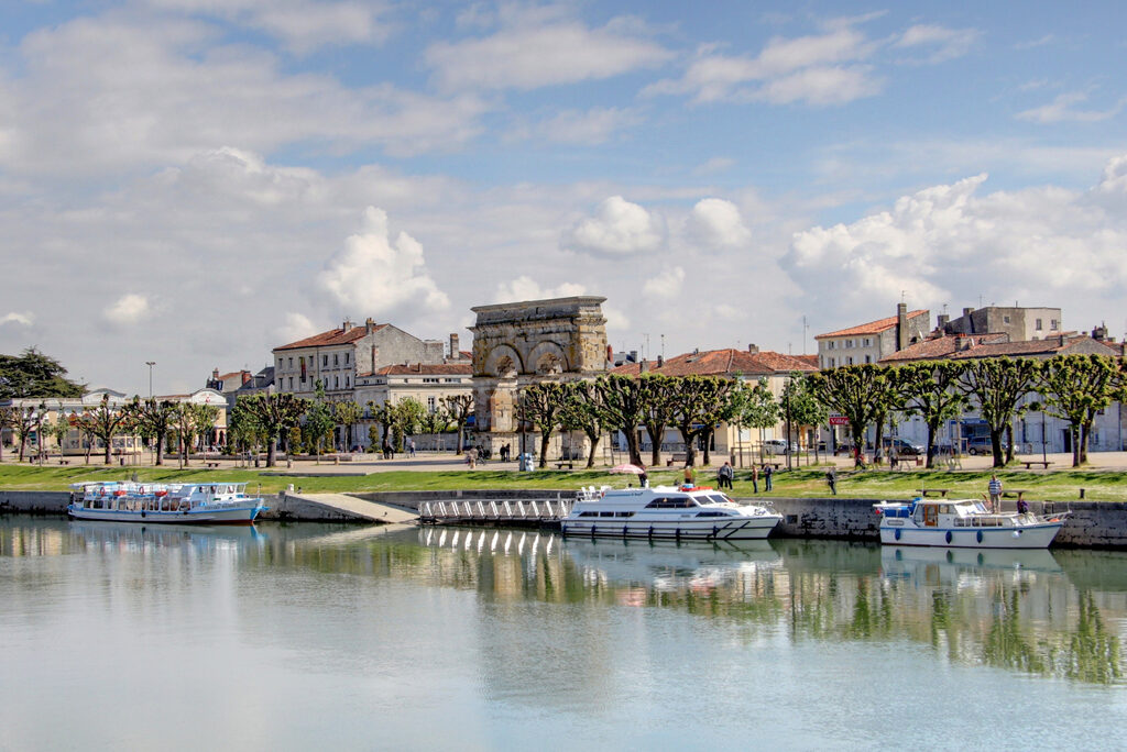 environnement de la commune de Saintes, en Charente-Maritime (17)