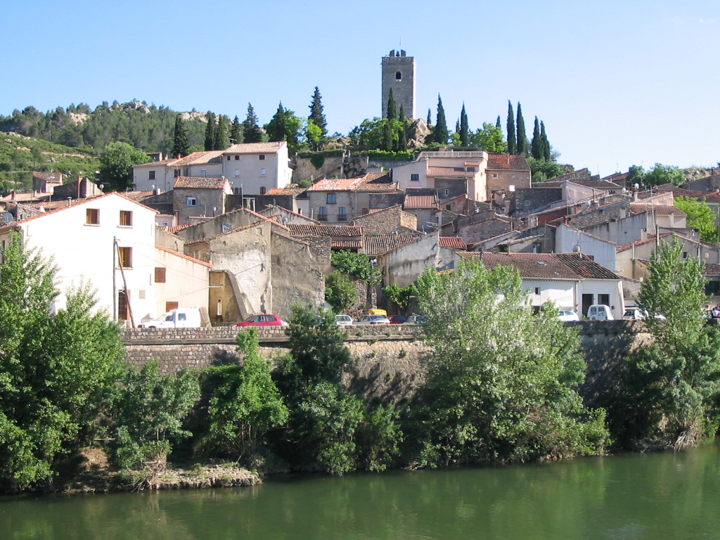 vue sur la commune de Cessenon-sur-Orb, dans l'Hérault (34)