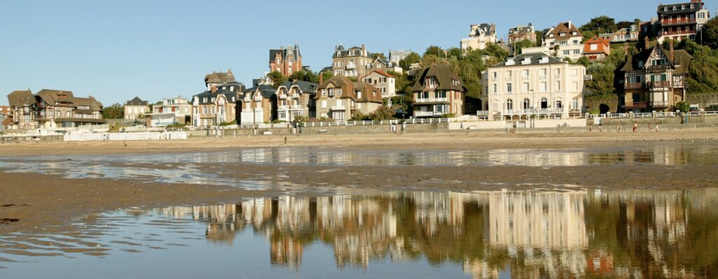 front de mer de Villers-sur-Mer, dans le Calvados (14)