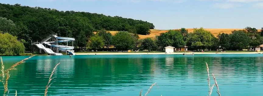 base de loisirs &agrave; Cast&eacute;ra-Verduzan, dans le Gers (32)