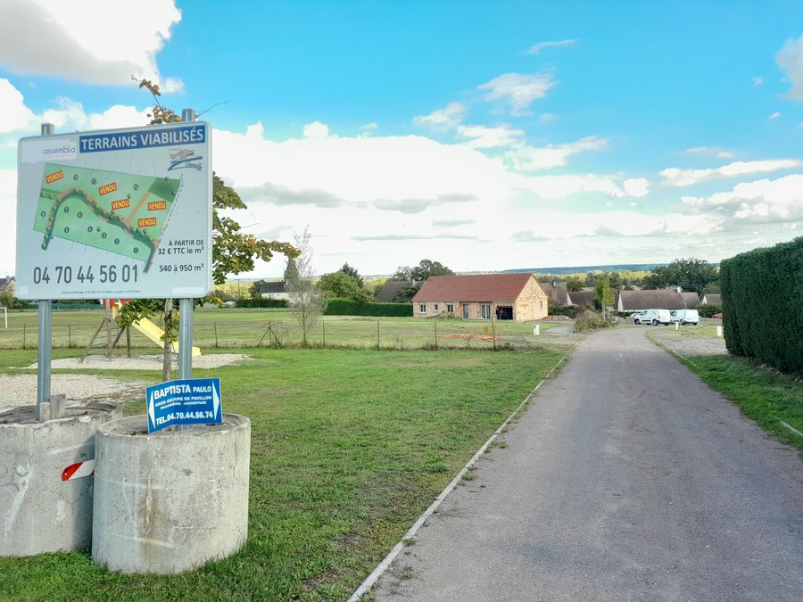terrains à vendre dans le quartier « Le Hameau Caudalie », à Chemilly (03)