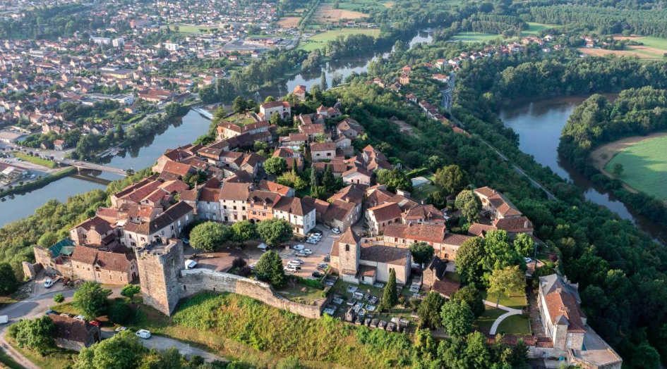 vue sur la commune de Capdenac-Le-Haut, dans l'Aveyron (12)